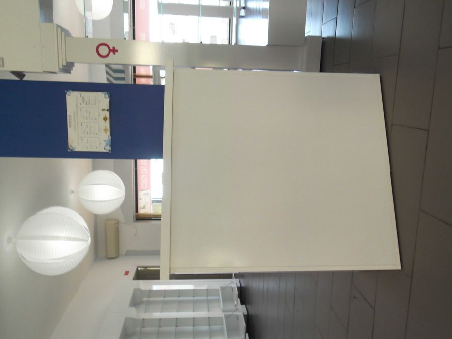 Mobiliário completo loja - Estantes - balcão - mesa - lacadas branco