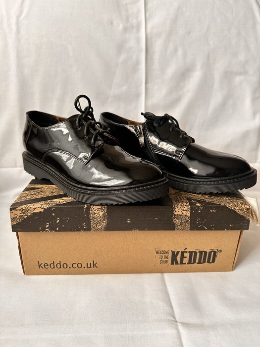 Лаковані, бомбезно красиві оксфорди