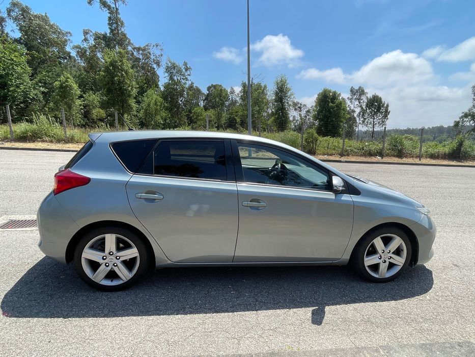 Toyota Auris 2014