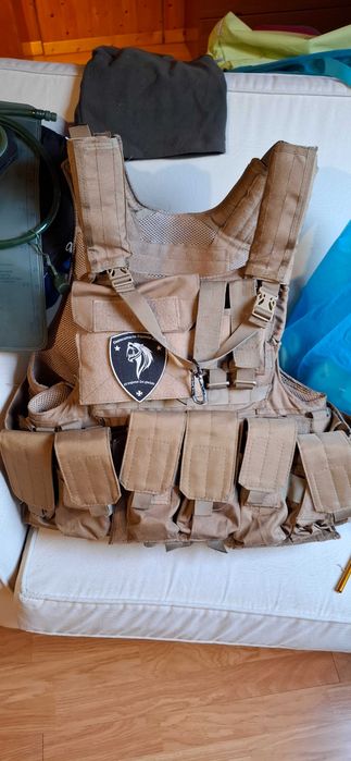 Pack Airsoft: Réplica M4 + Colete Tático + ACOG + Acessórios