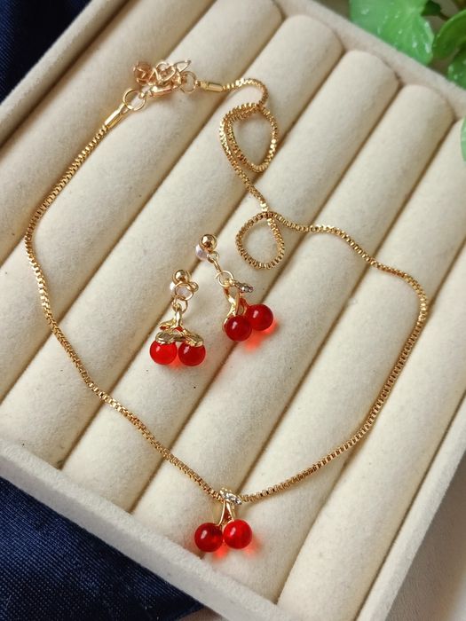 Nowy komplet naszyjnik kolczyki wiśnie złoty łańcuszek słodki