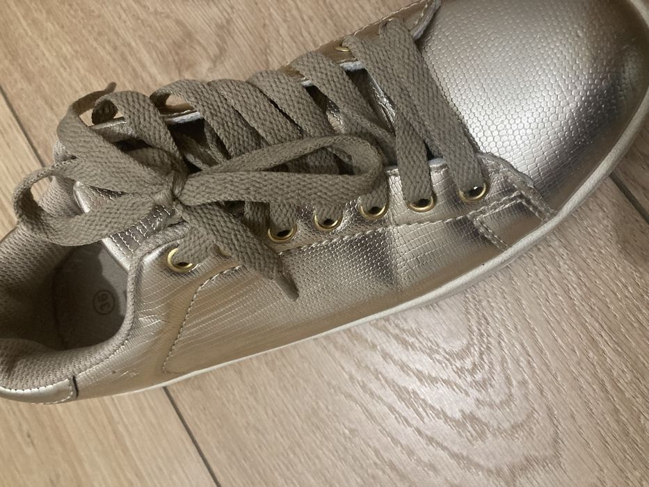 Sapatilhas Douradas PrimaDonna