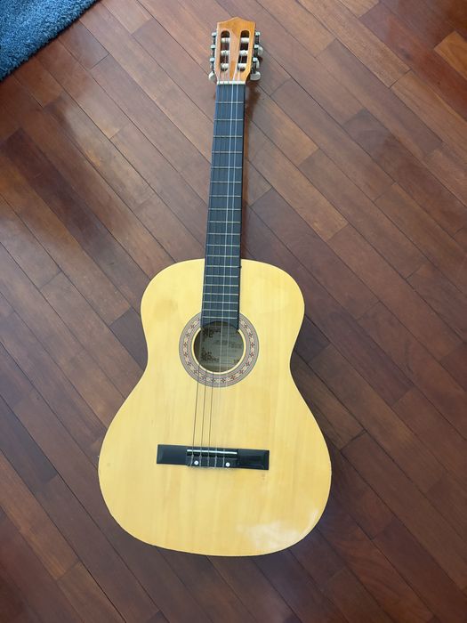 Guitarra classica Starfire