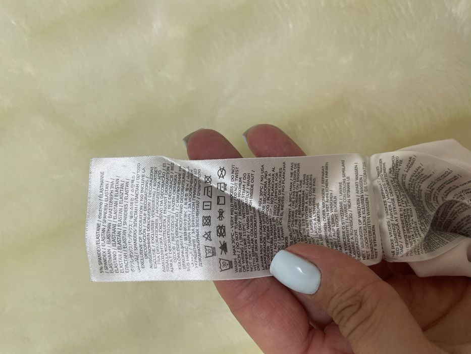 Футболка жіноча GUESS M