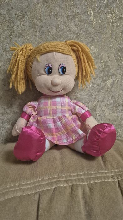 М'яка іграшка-кукла