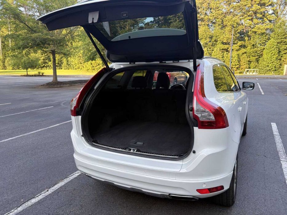 Volvo XC60      2016