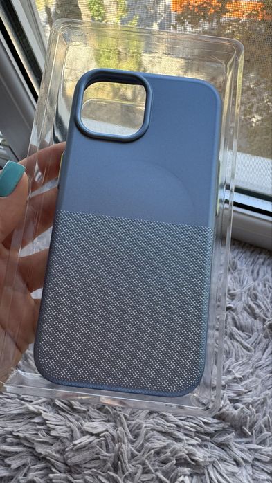 Чехол на iPhone 15