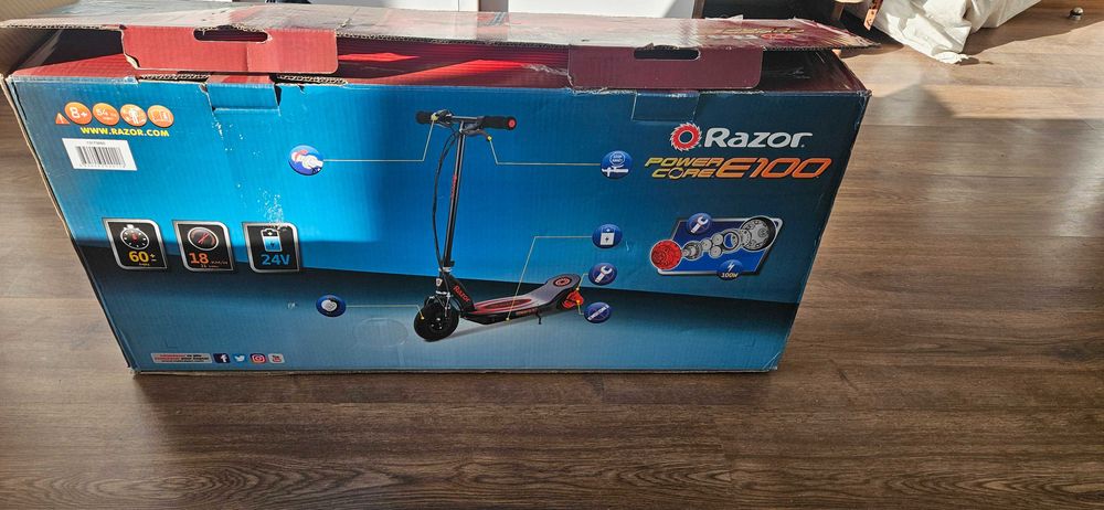 Электросамокат / Електросамокат Razor Power Core E100 (новий)