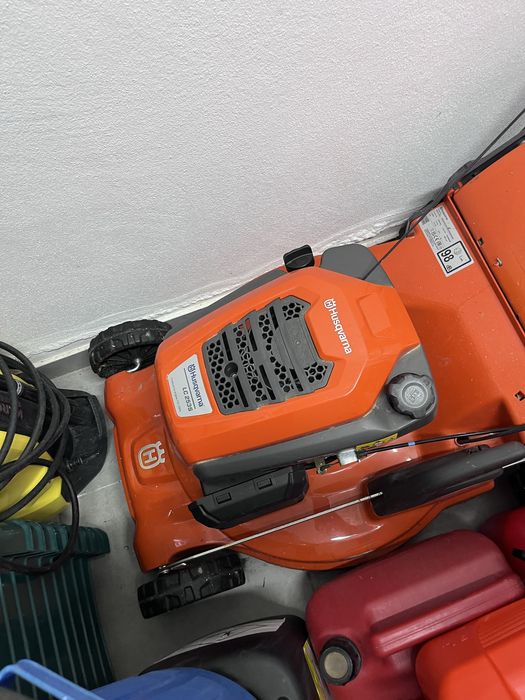 Corta relva Husqvarna LC 253S