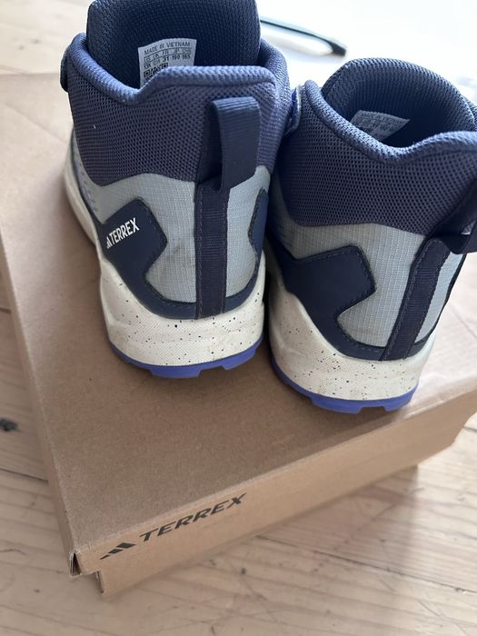 Buty jesienne wodoodporone adidas terrex 31