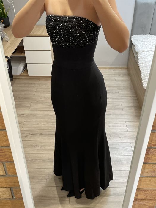 Sukienka na studniówkę z kryształkami i wiązaniem na plecach