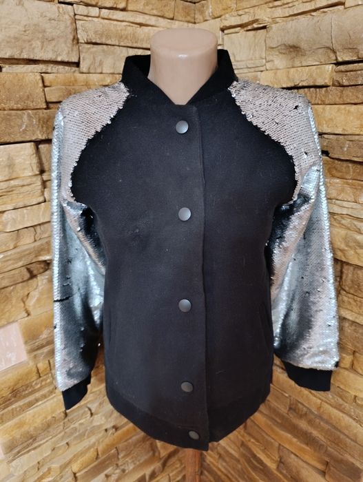 Курточка з паєтками ( вовна 70%)