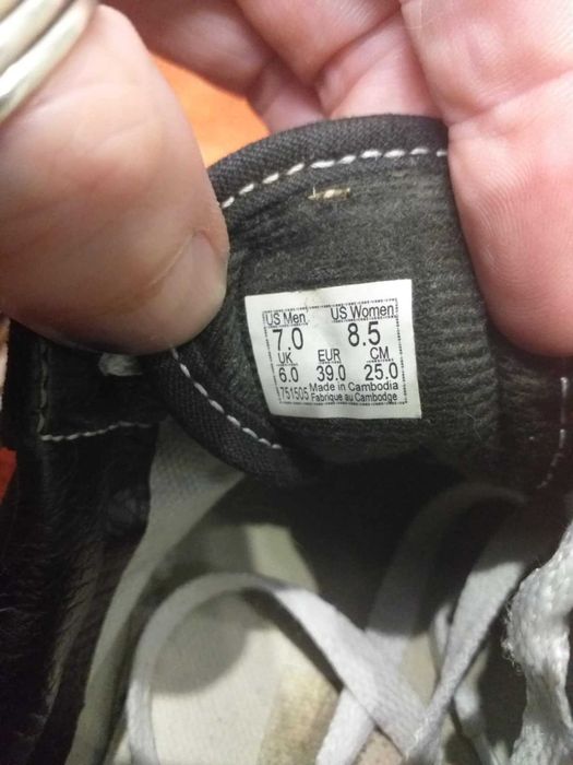 Vans Off The Wall 39 Suede