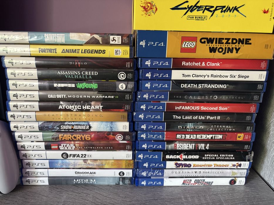 mega zestaw ps5 + pad + 30 gier ps4/ps5 + cyberpunk fan bundle