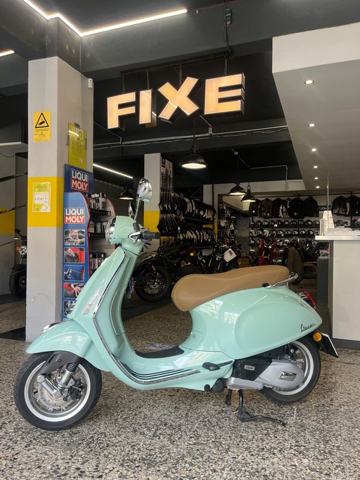 Vespa Primavera 125 cc de 2023 Em estado Irrepreensível 1167 Kms