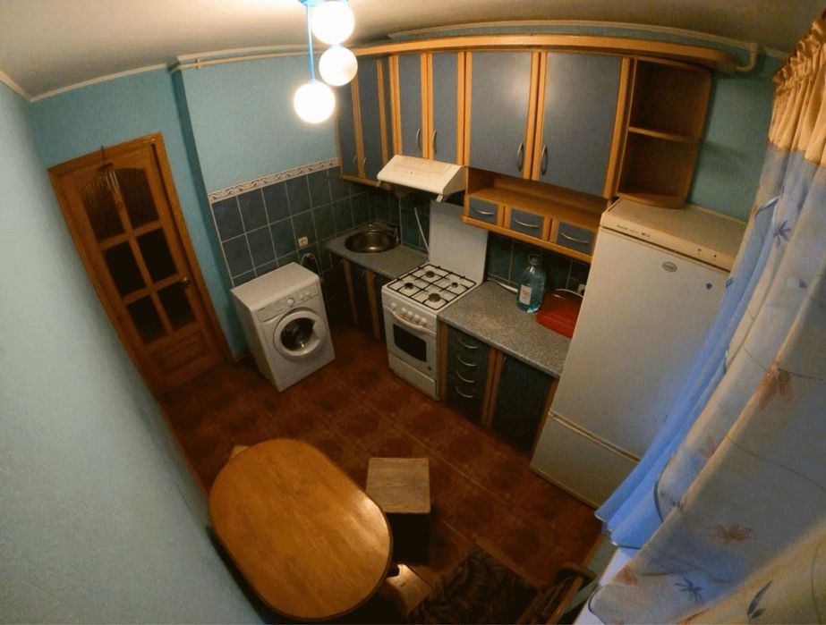 Продаж 4К квартири на Металургів