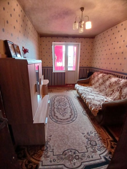Срочно продам 3-х Чешку! В районе Карата.