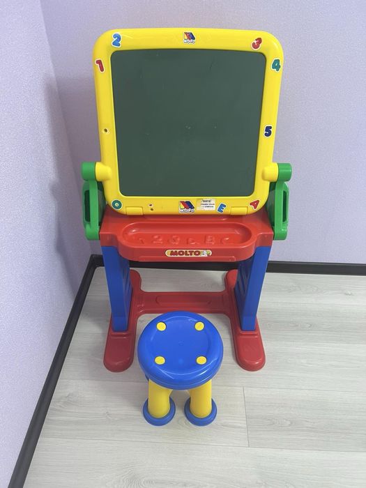 Мольберт molto со стулом