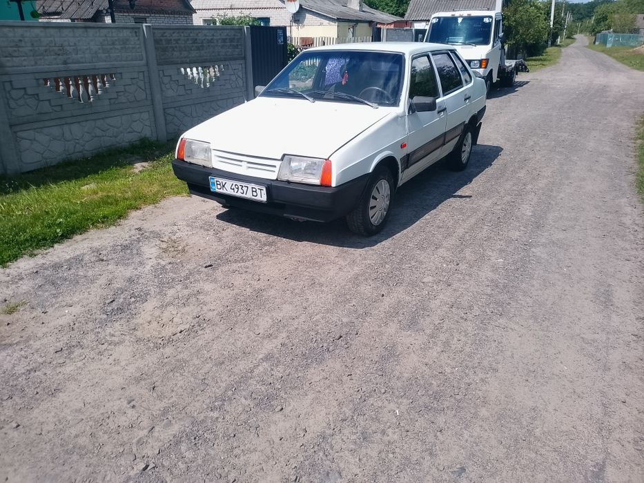 Продам ВАЗ 21099 1,5 бензин