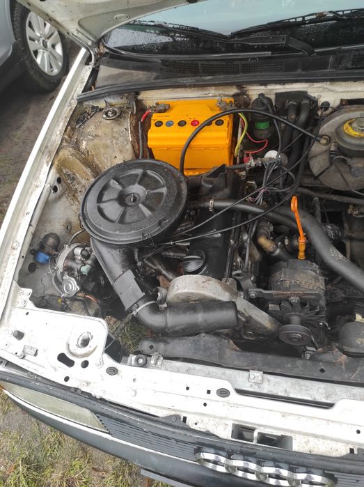 Автомобіль Ауди 80б3