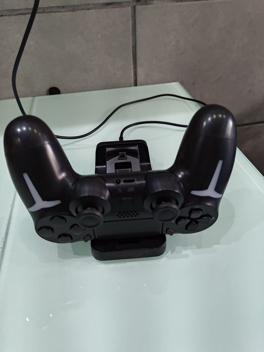 Doca Dock Charging Base for 2 PS4/PC Joysticks64751671323011123