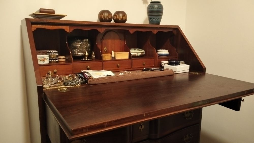 Escrivaninha centenária