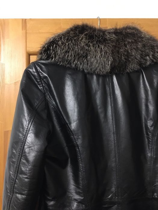 Шкіряний плащ з мехом