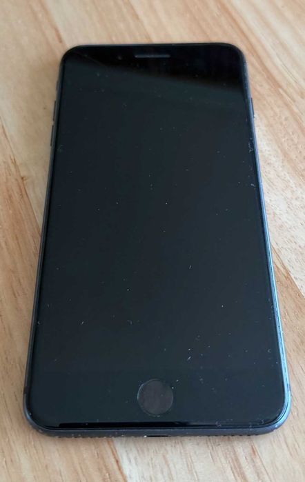 iPhone 8 Plus 64 GB – Preto – Muito bom funcionamento