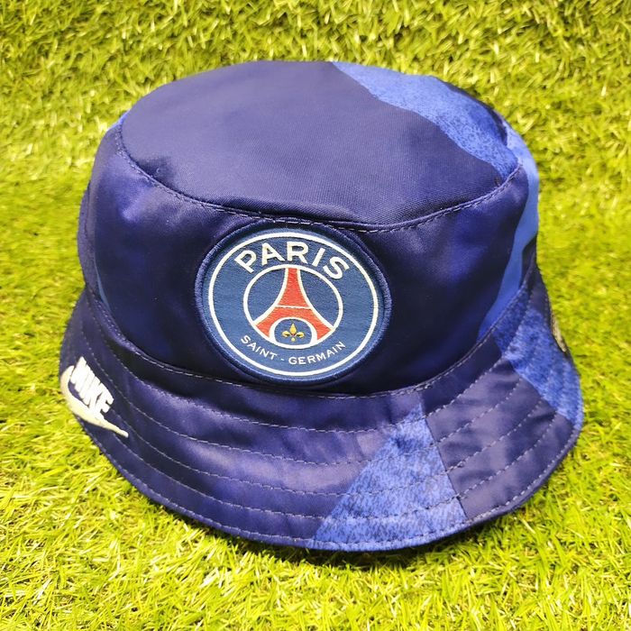 Czapka buckethats FC Paris Saint Germain