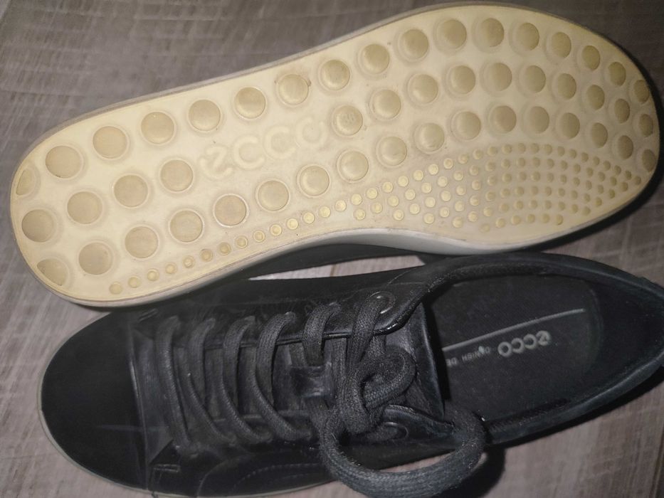 Кеди жіночі ecco