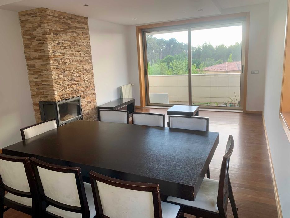 Sala de jantar + Quarto de casal - 400€