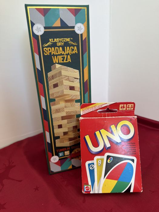 Uno i spadająca wierza