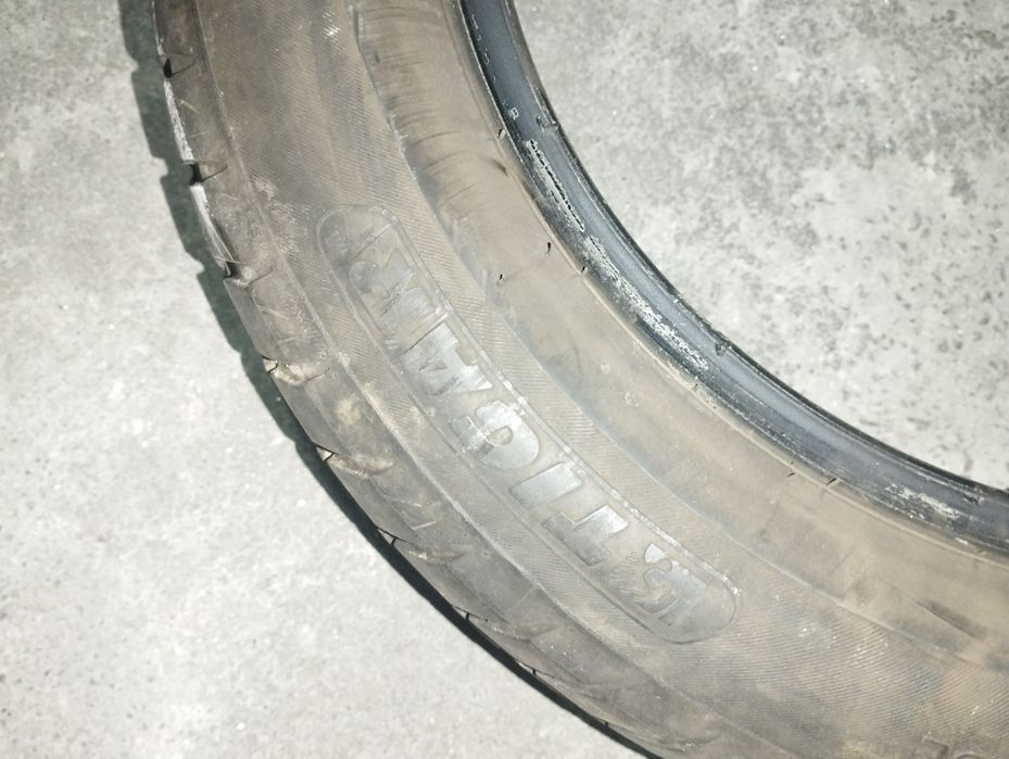 2 Pneus 195-60-R16 como novos