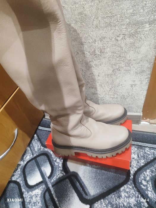 Продам сапожки труби натуральна шкіра розмір 39 на устілку 25см - 25,5