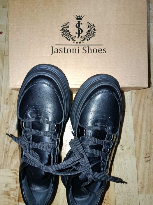 Кроссовки кожа Jastoni