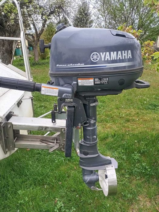 Jacht żaglowy Mors RT + Silnik Yamaha 4KM + Przyczepa (Zarejestrowana)