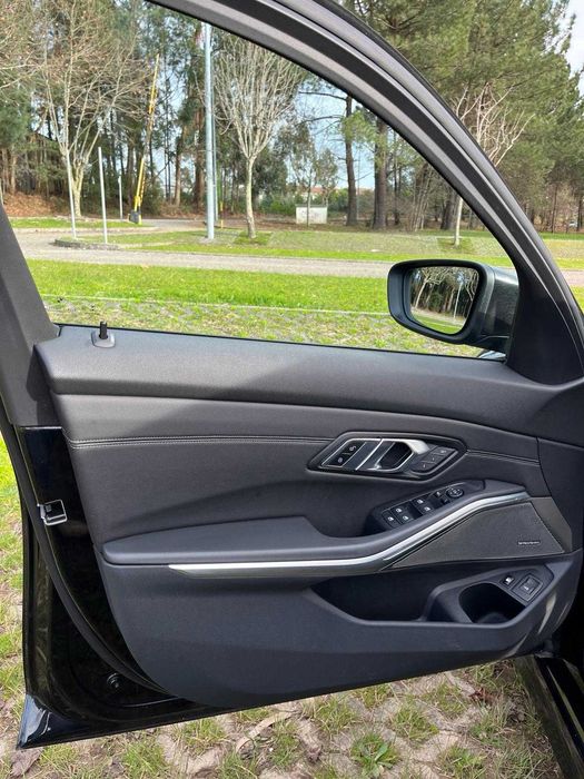 BMW 330e hibrido 300cv 2020 Pack desportivo NACIONAL
