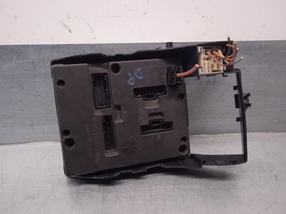 CAIXA RELÉS / FUSÍVEIS RENAULT MEGANE I 1999 -8200029342A