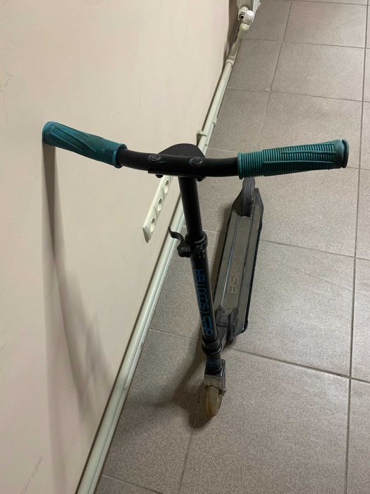 Продам самокат б/у