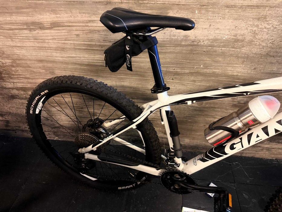 Vendo bicicleta GIANT TALON roda 27.5"