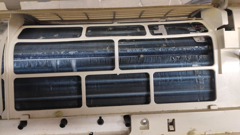 Klimatyzator ścienny AUX z demontażu