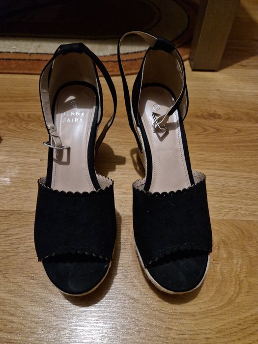 Nowe espadryle na koturnie