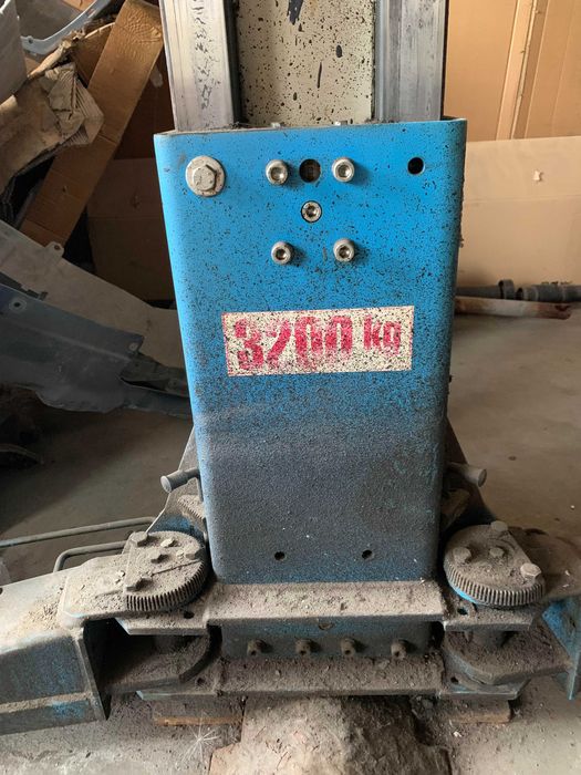 Продаж-автопідіймачі (підйомники, обладнання  СТО б/у)   в м. Ровно