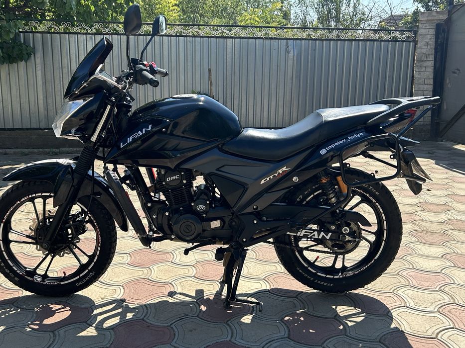 Мотоцикл Lifan 200