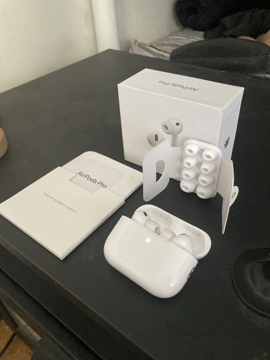 Air pods pro 3 (2025) novo com cancelamento de ruido etc
