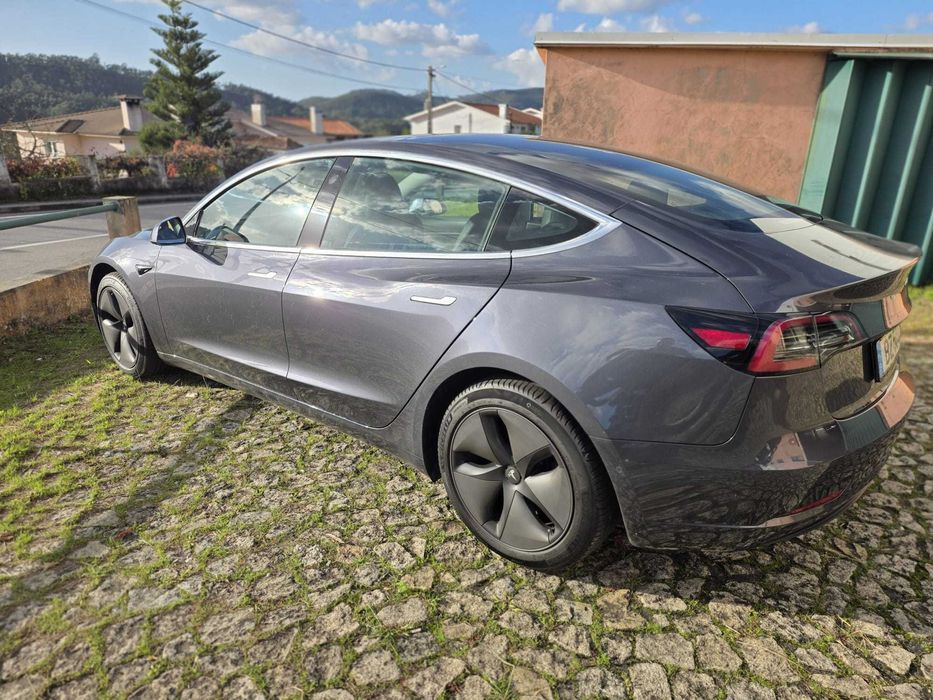 Tesla Model 3 Long Range