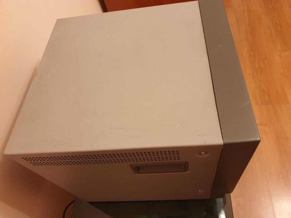 Професійний монітор Sony PVM-14N5E у гарнму стані ретрогеймінг