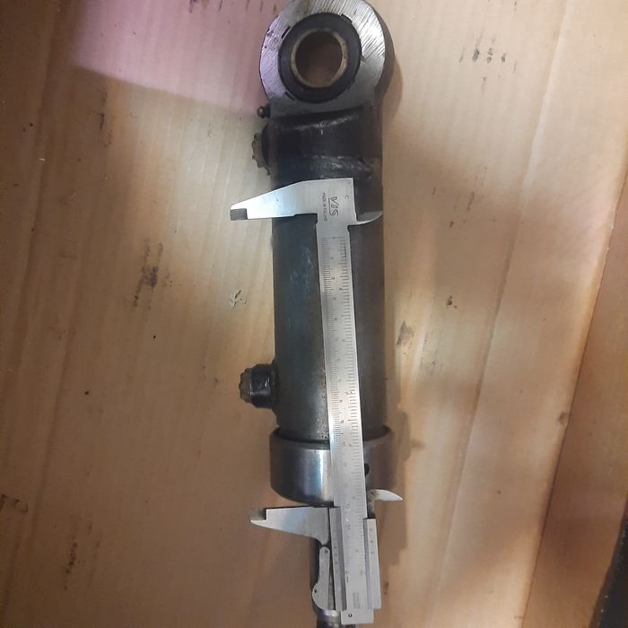 Siłowniki hydrauliczne, prasa