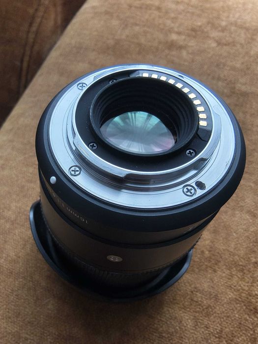 Obiektyw sigma 16 mm f/14 DC DN MFT