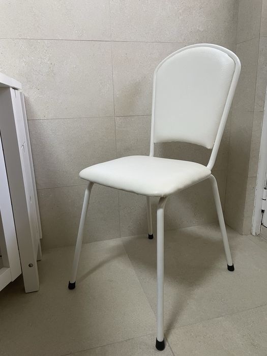 Conjunto 2 cadeiras NOVAS